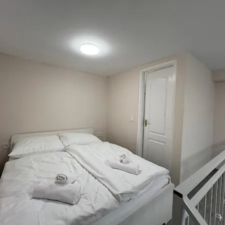 Iza-szondi Homes Budapest