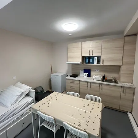 Iza-szondi Homes