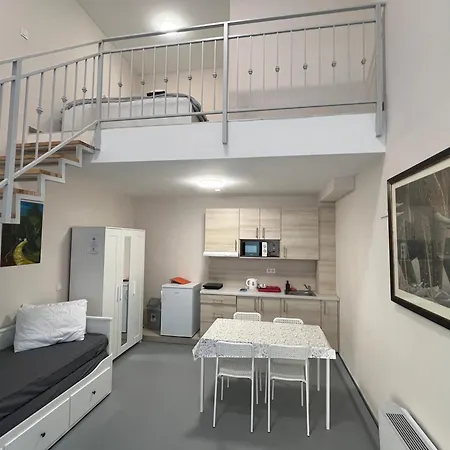 Bed & Breakfast Iza - Szondi Homes 3*