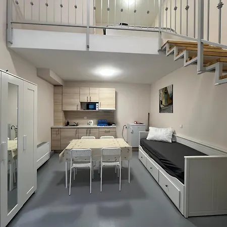 Iza - Szondi Homes Budapesta