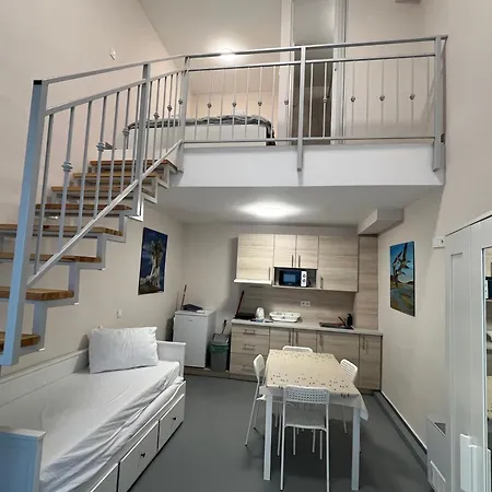 B&B Iza - Szondi Homes 3*